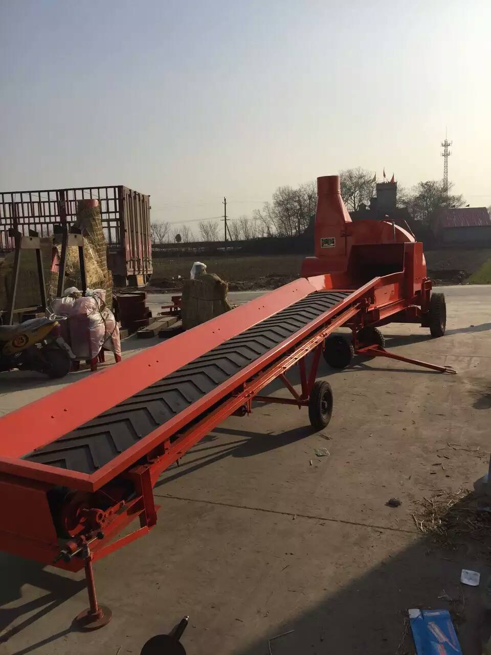 大型青貯鍘草機(jī)視頻30噸鍘草機(jī)視頻
